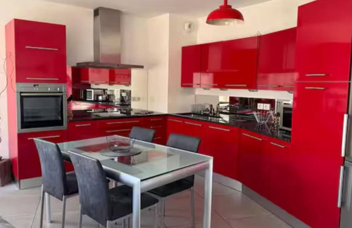 Annecy-le-Vieux Apartment | Luxury lake view apartment