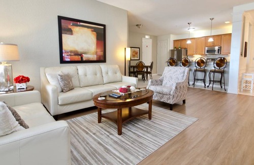 Florida Central Atlantic Coast Apartment | Luxury Lake View Delight Condo Near Pool and Parks NEW!