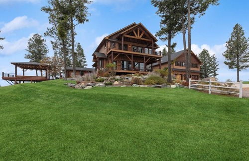 Somers House | Luxury Lake View Mountain Escape