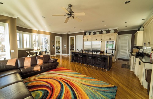 Steele Creek House | LUXURY LAKEFRONT ESTATE IN CHARLOTTE