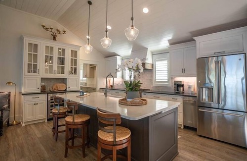 Lake Oconee House | Luxury Lakefront | EV Charger | Stunning Views