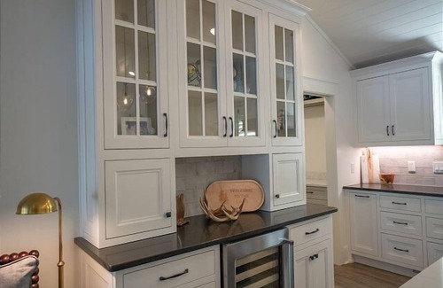 Lake Oconee House | Luxury Lakefront | EV Charger | Stunning Views