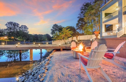 Denver House | Luxury lakefront living w/dock, pub, game rm