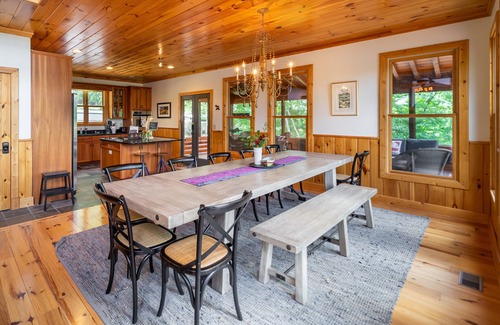 Blairsville House | Luxury Lakefront on Lake Nottely near Blueridge Georgia