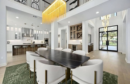 Leander House | Luxury Lakefront Travis -Heated Pool/Games/Theater