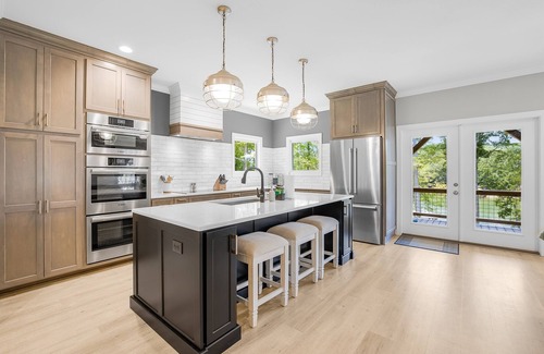 Sherrills Ford House | Luxury Lakefront Home, Games, Kayaks, 2 King Beds