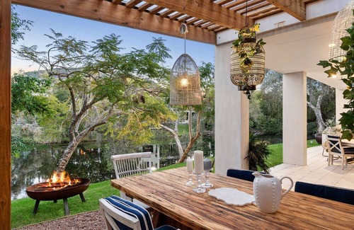 Mount Coolum House | Luxury Lakeside Villa