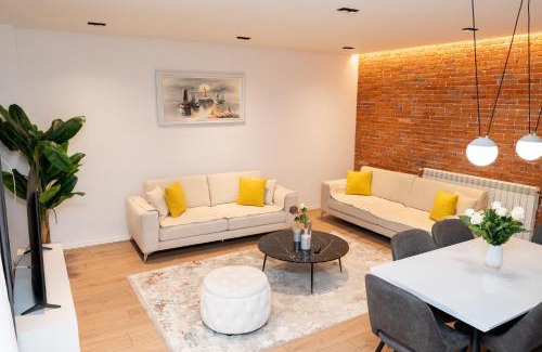 Pogradec Apartment | Luxury Lakeview Apartment in Pogradec