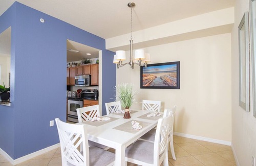 Braden River Condo | LUXURY LAKEVIEW CONDO IN RIVER STRAND GOLF AND COUNTRY CLUB. SUMMER RATES!