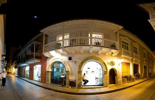 Cartagena District Apartment | Luxury Large Apartment With Colonial Balcony