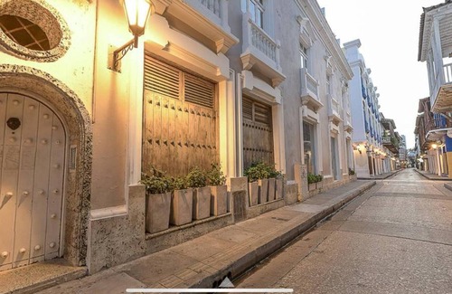 Cartagena District Apartment | Luxury Large Apartment With Colonial Balcony