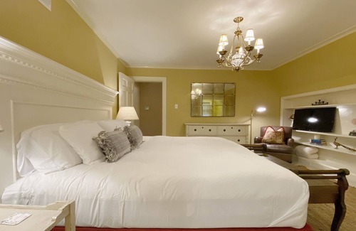 Lexington House | Luxury Lexington Estate- 7min to Keeneland -10min to Downtown