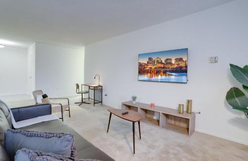 Aurora Highlands Apartment | Luxury Living at Crystal City's Condo