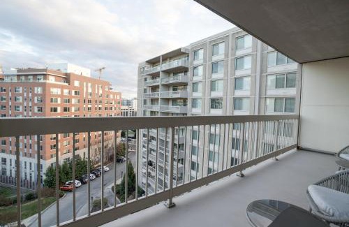 Aurora Highlands Apartment | Luxury Living at Crystal City's Condo
