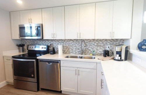 Boca Raton Apartment | Luxury living - close by beach!