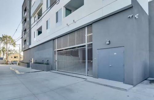 North Park Apartment | Luxury Living in N Park, 2BR, King Beds, Parking