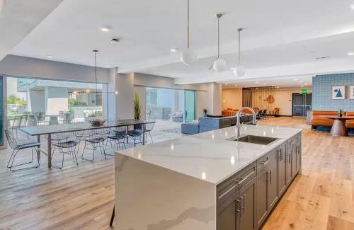North Park Apartment | Luxury Living in N Park, 2BR, King Beds, Parking