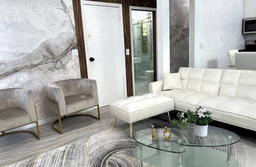 Southeast Yonkers Apartment | Luxury Living in the Heart of NY!