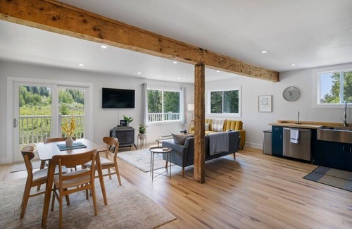 Stowe Condo | Luxury Living Space|Gorgeous Mountain Views