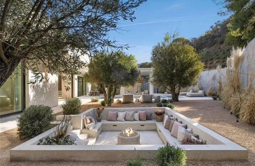 Encino Villa | Luxury Living with Endless Horizon Views