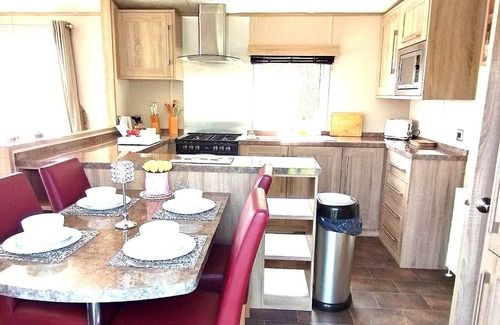 Tunstall Cabin | Luxury Lodge Caravan Sand Le Mere Holiday Park