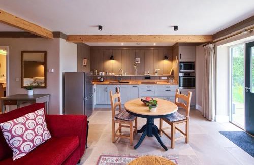Ewen Villa | Luxury Lodge @ Ewen Barn - private 5* retreat