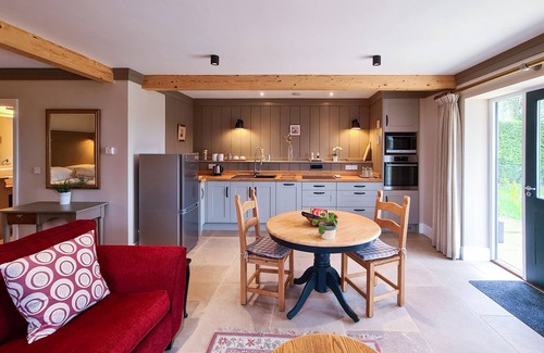 Ewen Cottage | Luxury Lodge @ Ewen Barn - private 5* retreat