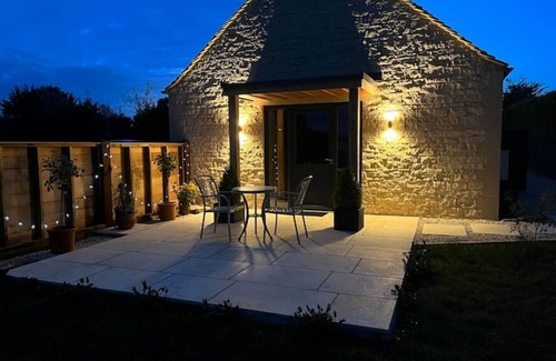 Ewen Cottage | Luxury Lodge @ Ewen Barn - private 5* retreat