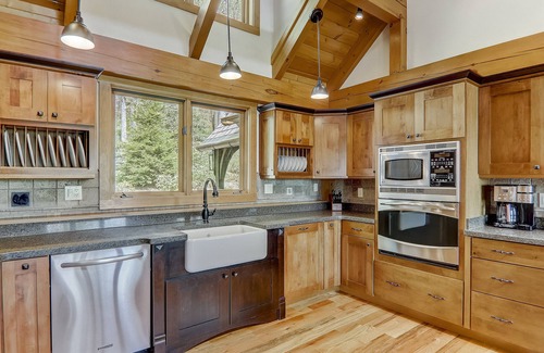 Laurel Ridge House | Luxury Lodge w/Sauna + Hot Tub, Near Asheville | Inc. Biltmore Pass