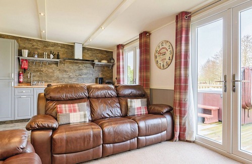 Pickering Ski Chalet | Luxury lodge with one double, ideal for couples.