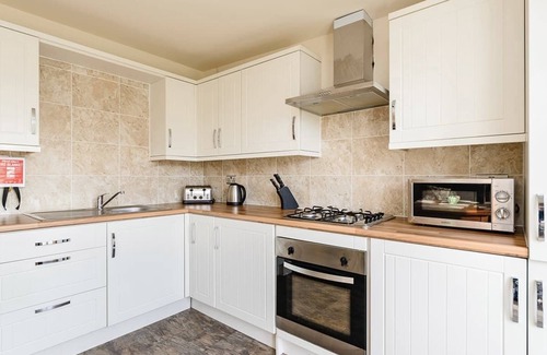 Pickering Ski Chalet | Luxury lodge with one double, ideal for couples.