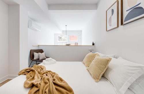 Mile End Apartment | Luxury Loft Style 1BDR with Sofabed in Mile End 1B