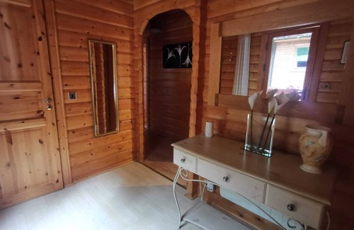 Kenwick Cabin | Luxury Log Cabin in a peaceful woodland setting.