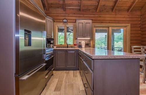 Cleveland Cabin | Luxury Log Cabin with Mountain View | Hot Tub | 3 BR 2 BA | Sauna | Steam Shower