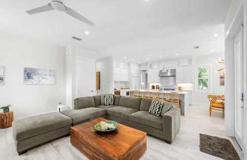 Longbeach Village House | Luxury Longboat Key pool home | Walk to the beach
