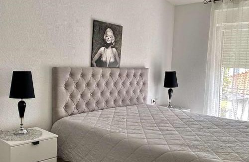 Liganj Apartment | Luxury Lovran Apartments with Swimming Pool - Classic One Bedroom Apartment