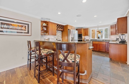 Stowe Area House | Luxury Mansfield View Home - 4 beds, 5 baths, 2.5 miles to Stowe Moutain Resort