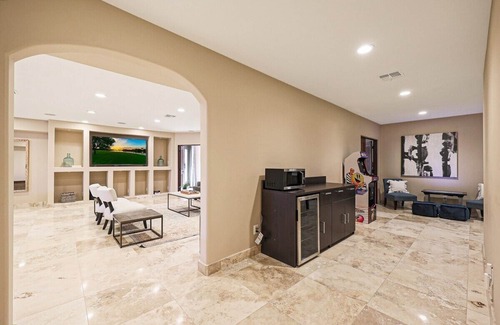 Pinnacle Peak House | Luxury Mansion, Sleeps 24 - Resort Yard with Pool, Spa, Game Room, Theater