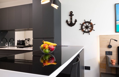 Herzliya Pituach Apartment | Luxury Marine Complex Garden Apartment