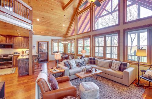 Mineral Bluff House | Luxury Mineral Bluff Cabin with Deck and Hot Tub!