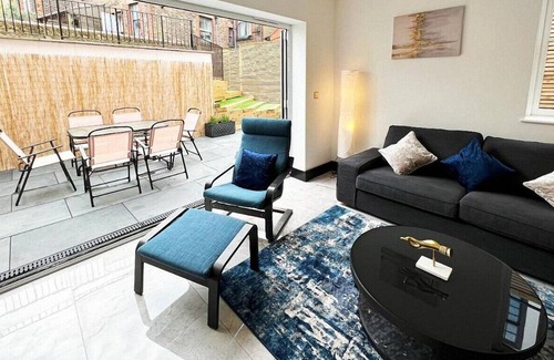 Brighton Villa | Luxury Modern Private Villa in Brighton