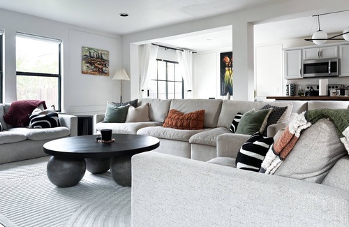 Berdoll Farms House | Luxury modern 3 bedroom house near the airport