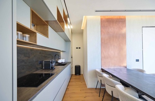 Tel Aviv City Center Apartment | Luxury Modern 3BR Penthouse W/Pool by HolyGuest
