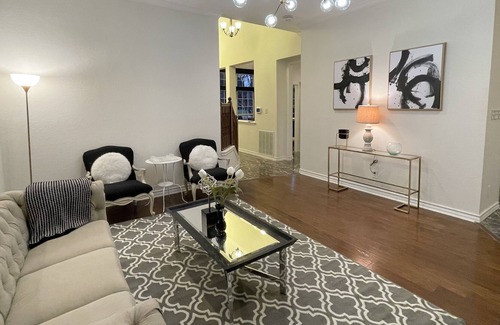 North Central Carrollton House | Luxury,Modern 6beds,5BR, 4BA Home w/Great Location