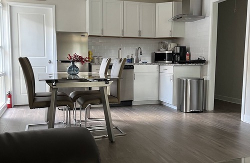 Buford Highway House | Luxury & Modern House, Great Location 3 mins to I- 285 & 85!