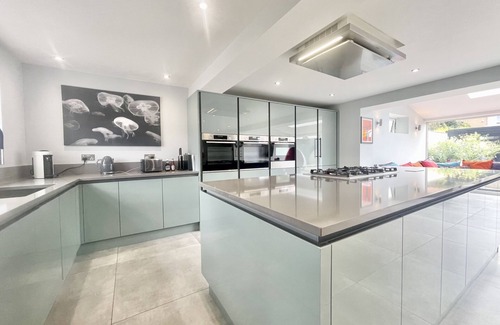 Seahouses House | luxury modern large warm clean self catering