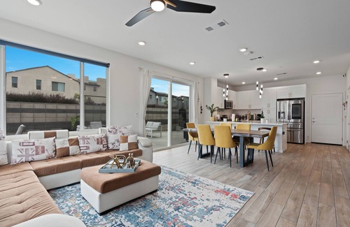 Ontario House | Luxury Modern Prime 3/2 Brand New Home Near Ontario Airport