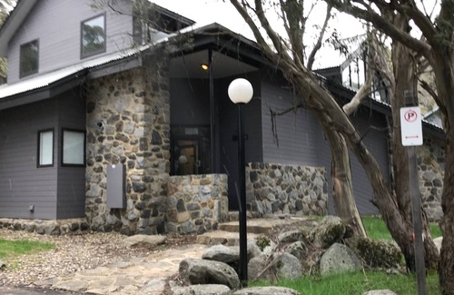 Thredbo House | Luxury Mountain Chalet "Woodridge" THREDBO