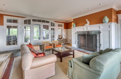 Stowe Hollow House | Luxury mountain estate w/furnished balcony, firepit, wood fireplace, mtn views