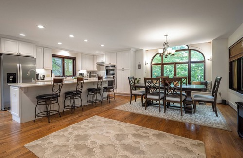 Chestnut Springs House | Luxury Mountain House on Golf Course- Book for Summer/Fall